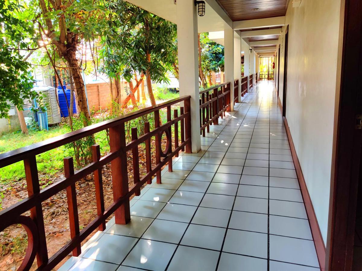 Thong Paeka Hotel Prasat Εξωτερικό φωτογραφία