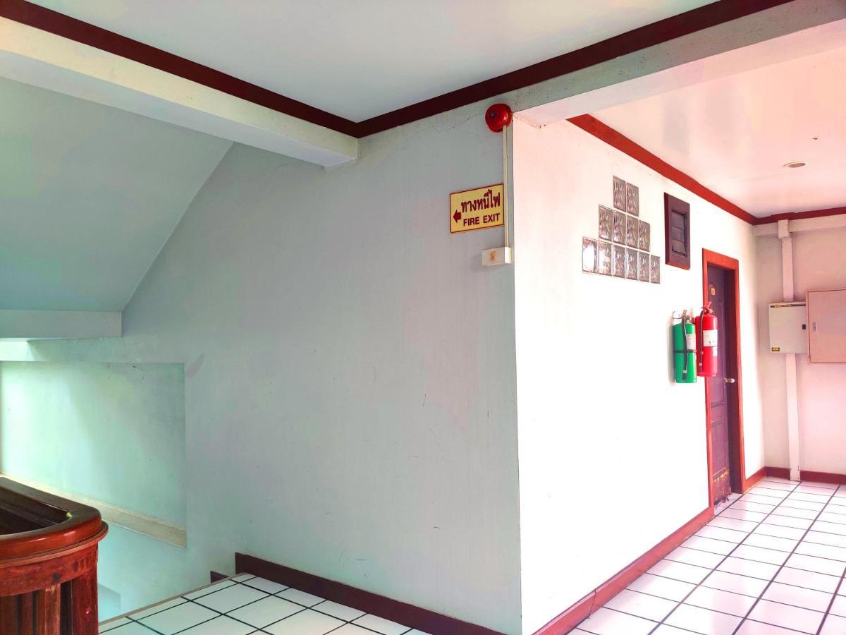 Thong Paeka Hotel Prasat Εξωτερικό φωτογραφία